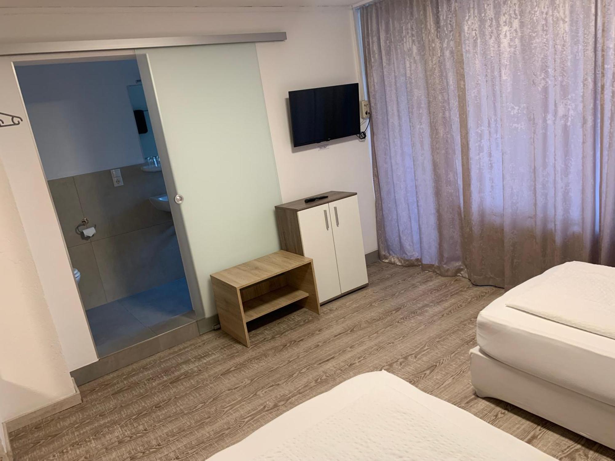 Smart Stay Rooms เฟลด์เคียร์ช ภายนอก รูปภาพ